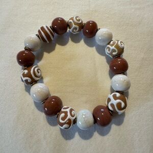 Elegant Brown and Cream Beaded Bracelet